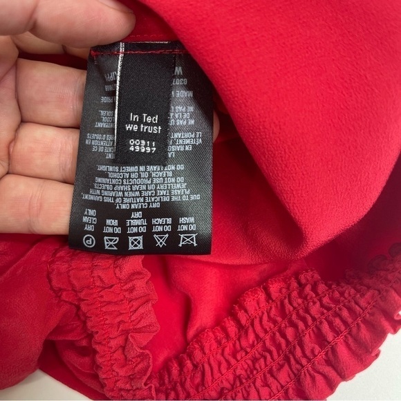 Ted Baker London Blouse Top Sz 2 US 6 Silk Red - Picture 9 of 9